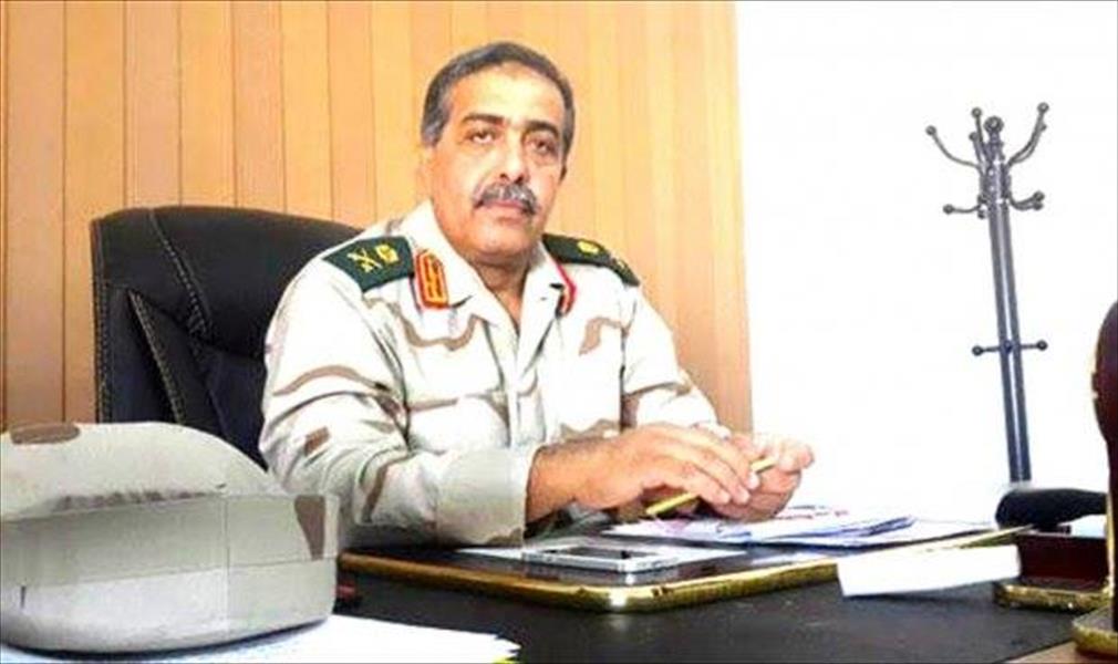 الحاكم العسكري يمنع سفر الليبيين بين 18 و45 عامًا دون موافقة أمنية