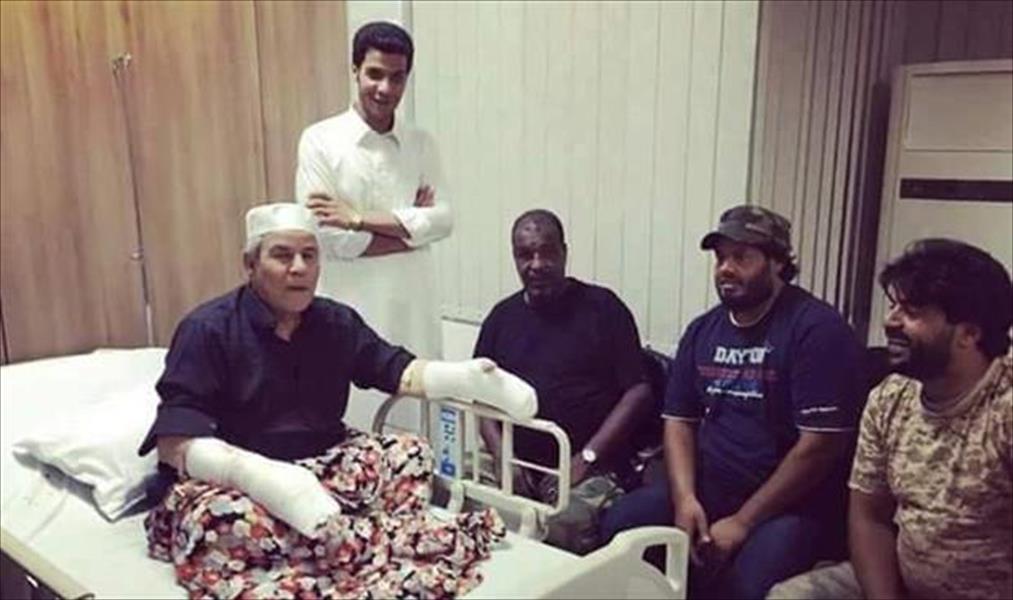 آمر القوات الخاصة يزور الشيخ صالح الاطيوش في المستشفى