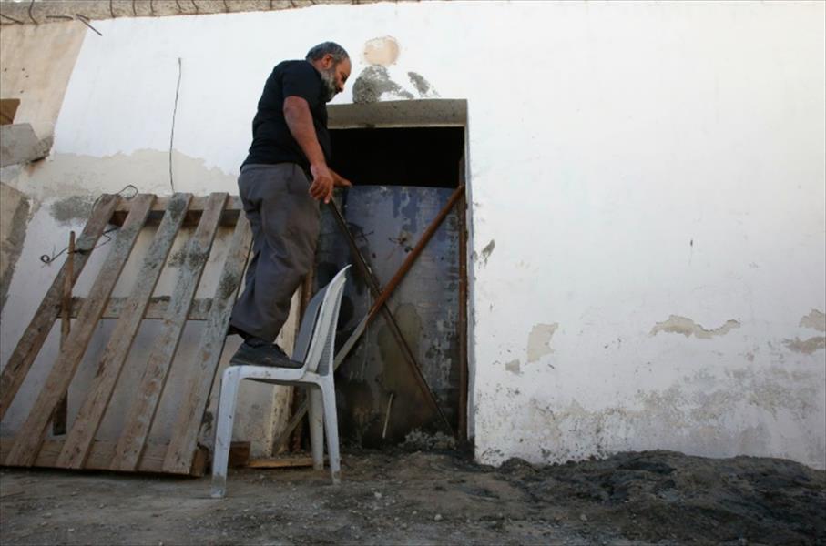 إسرائيل تسد منافذ منزل فلسطيني