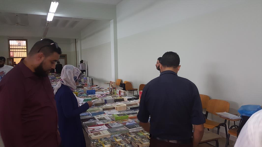نادي أصدقاء الكتاب ينظم معرضًا في بنغازي