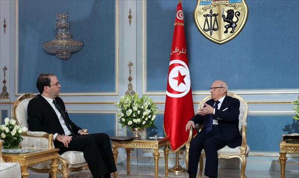 السبسي يناقش مع الشاهد تطورات الوضع الأمني في تونس