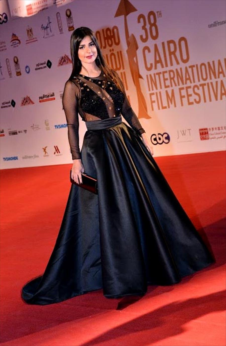 بالصور: إطلالات النجمات في افتتاح مهرجان القاهرة السينمائي