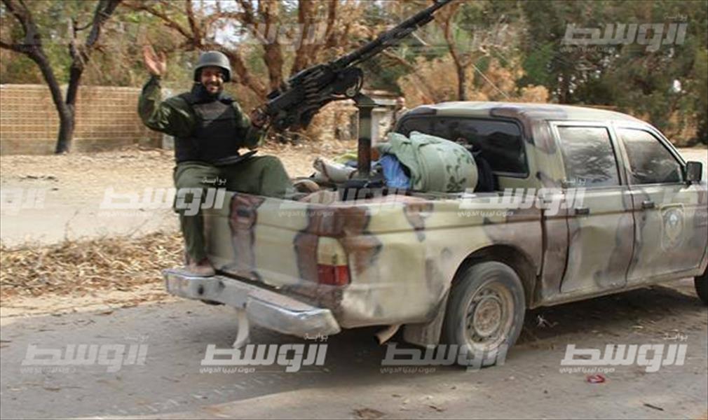 تقرير: الجيش يتقدم غرب بنغازي ويحكم السيطرة على القوارشة
