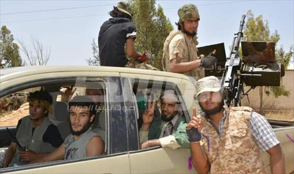 مصدر عسكري يعلن عن وصول تعزيزات عسكرية بمحور غرب بنغازي