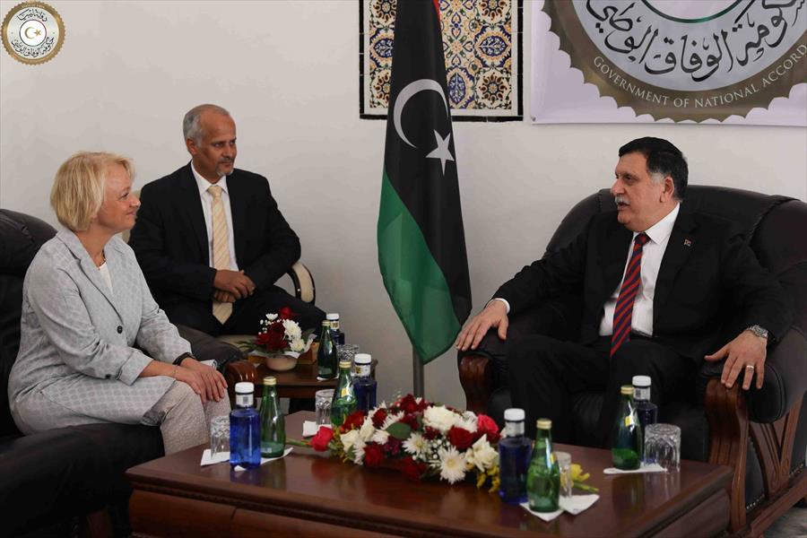 السراج: اعتماد أوراق السفراء الأربعة يعزز العلاقات الليبية الأوروبية 