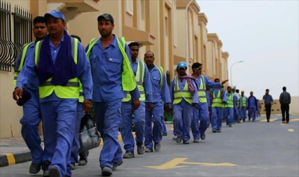 قطر ترحل آلاف العمال الأجانب بداية ديسمبر