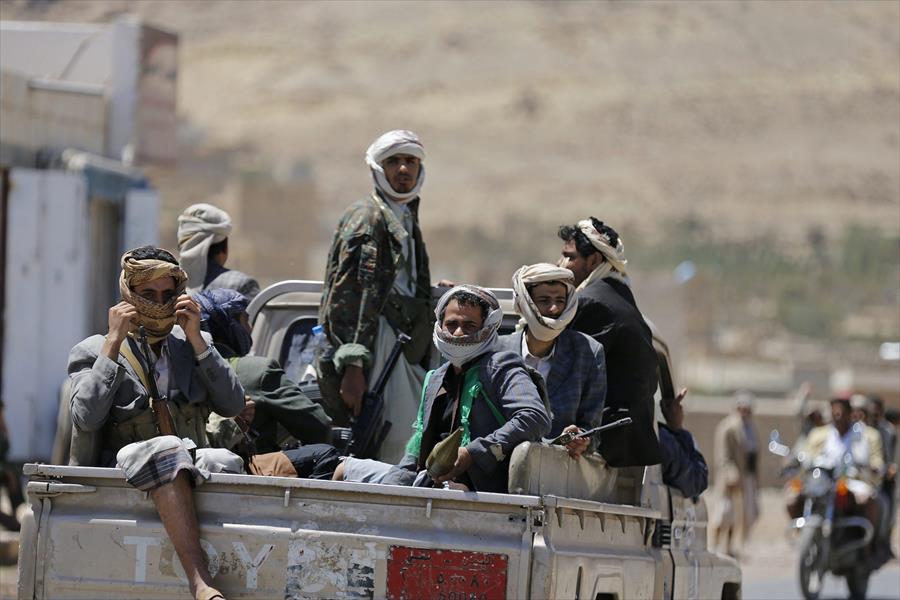 الحوثيون يشكلون حكومة في اليمن في انتكاسة لعملية السلام