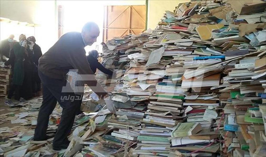 بالصور: انتشال 30 ألف كتاب من مخازن مكتب الثقافة بمنطقة النواقية