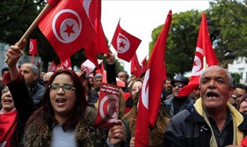 اشتباكات بين الشرطة التونسية ومحتجين أمام البرلمان