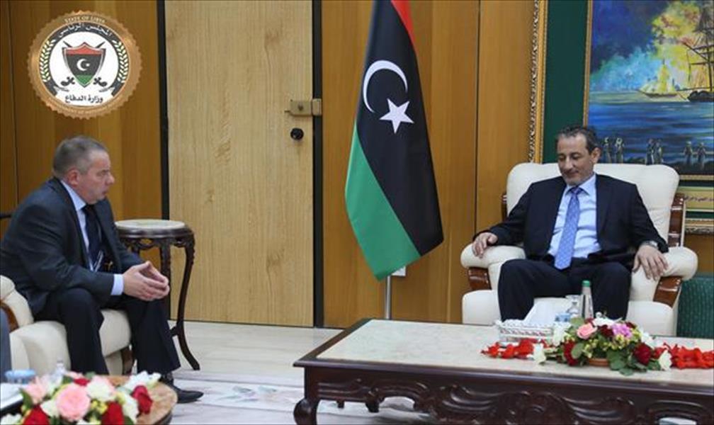 وزير الدفاع بحكومة الوفاق الوطني يلتقي السفير الروسي لدى ليبيا