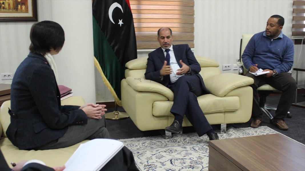 كاجمان يناقش مع نائب السفير البريطاني دعم الاستقرار في ليبيا