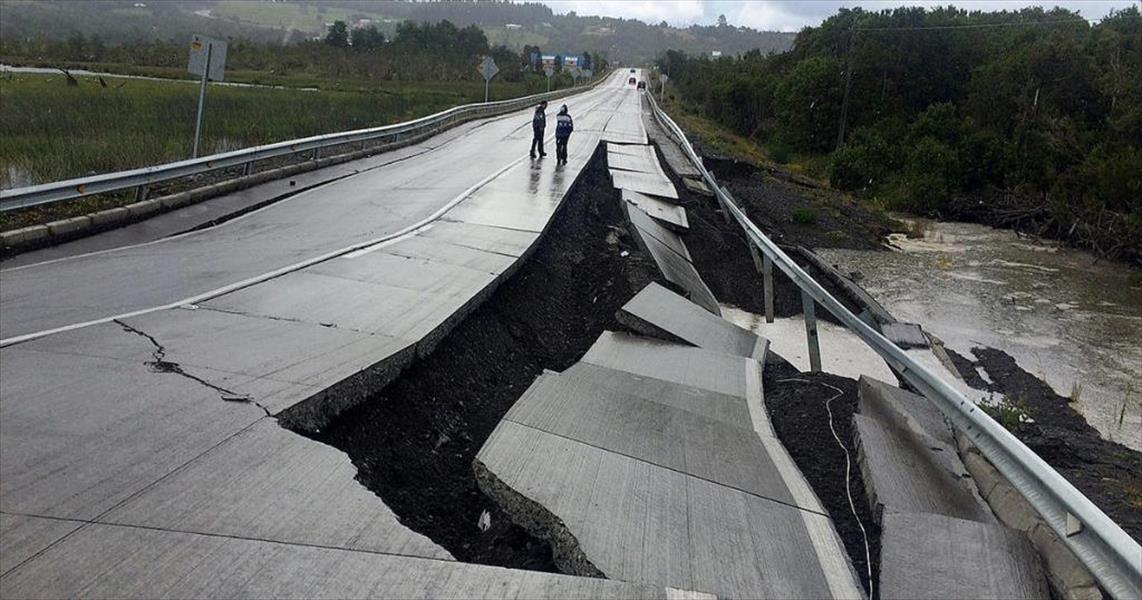 تشيلي تجلي سكان مناطق ساحلية إثر الزلزال القوي