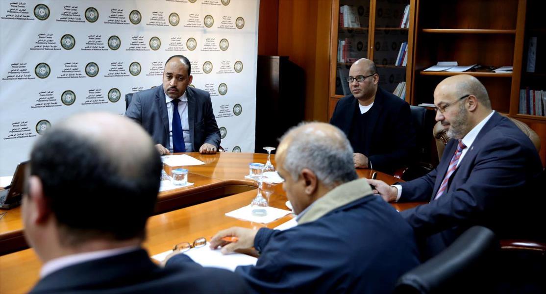 المجبري يناقش مع وزير الصحة مخاطر مرض «أنفلونزا الطيور»
