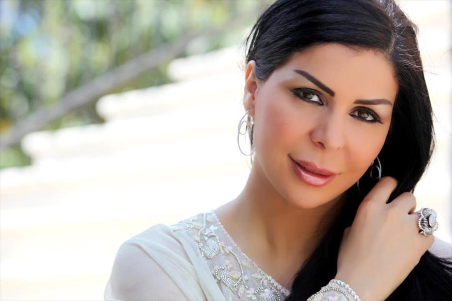 ليلا المغربية تنتهي من تسجيل عشر أغنيات من ألبومها الجديد