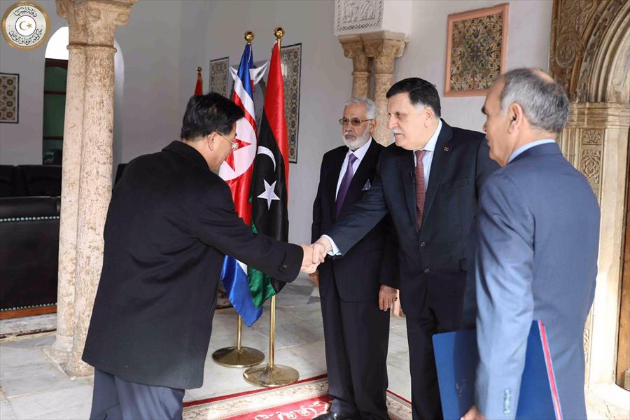 المجلس الرئاسي يعتمد أوراق سفيري إيطاليا وكوريا الشمالية