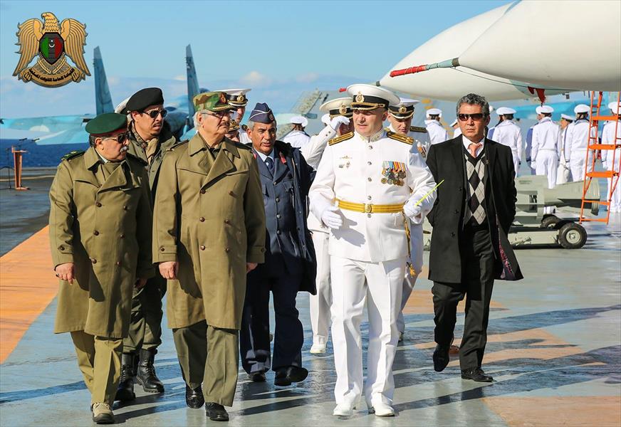 تقارير : روسيا تعزز وجودها بالتقارب مع قائد الجيش الليبي