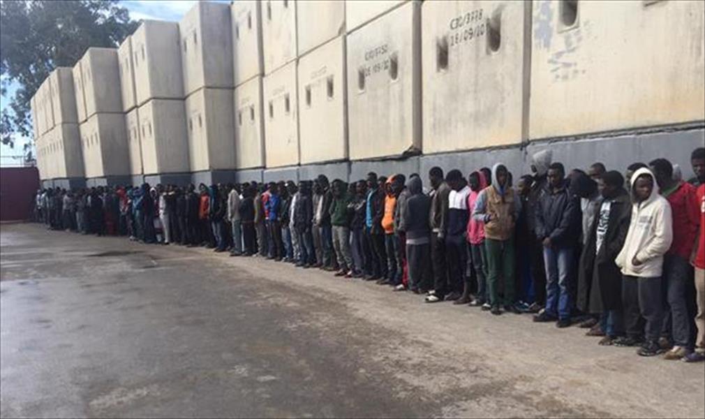 «الردع» تتحفظ على مهاجرين وتنقل آخرين إلى جهاز مكافحة الهجرة غير الشرعية بطرابلس