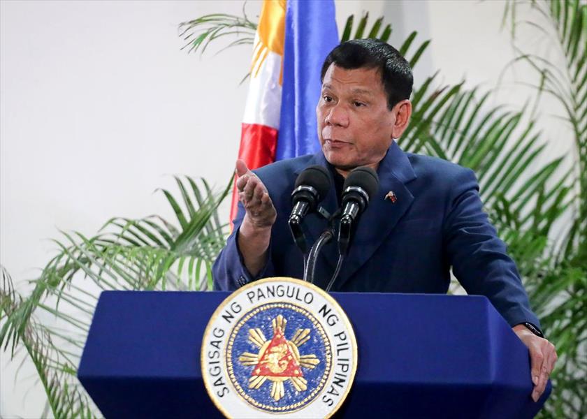 الرئيس الفلبيني يهدد بإعلان الأحكام العرفية