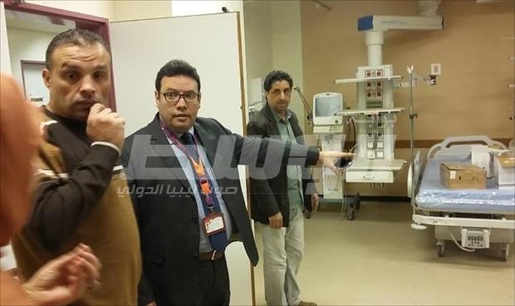 التجهيز لافتتاح غرفة للعناية بقسم الباطنة في مركز بنغازي الطبي