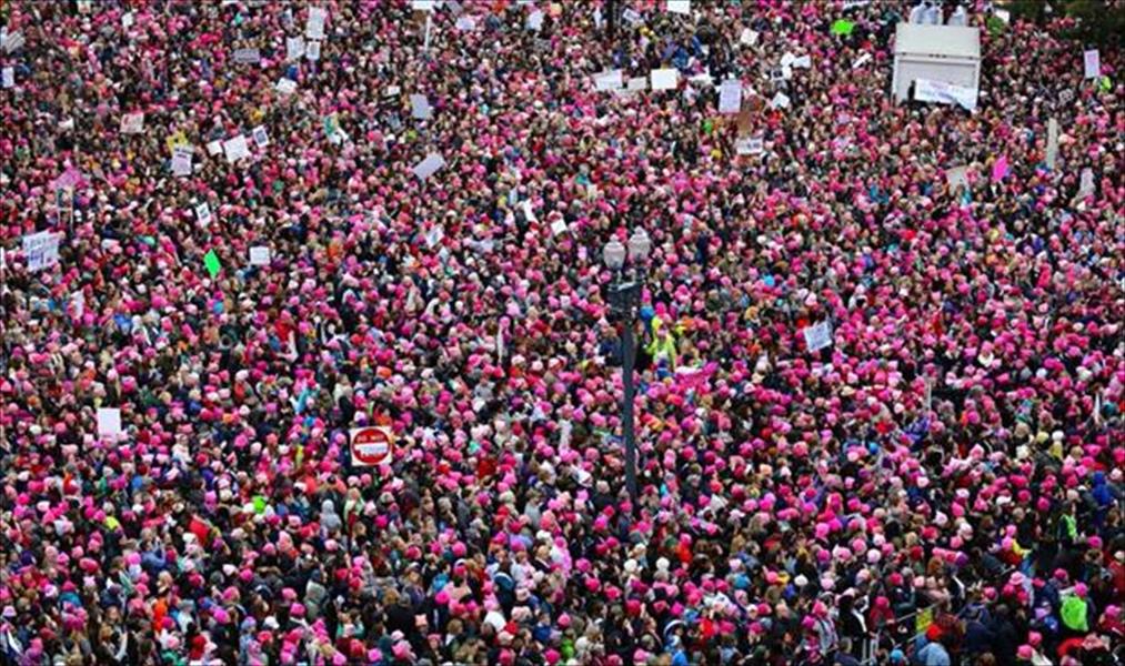 «نساء العالم» يتحدن ضد ترامب.. وكلينتون للمتظاهرات: شكرًا