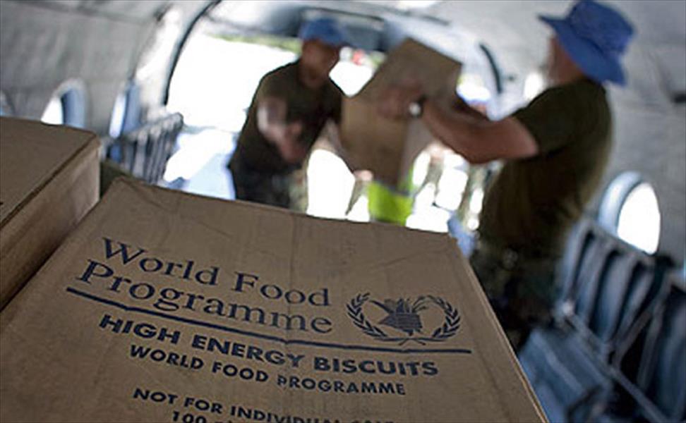 توزيع مساعدات غذائية على 1300 عائلة نازحة من سرت في مصراتة
