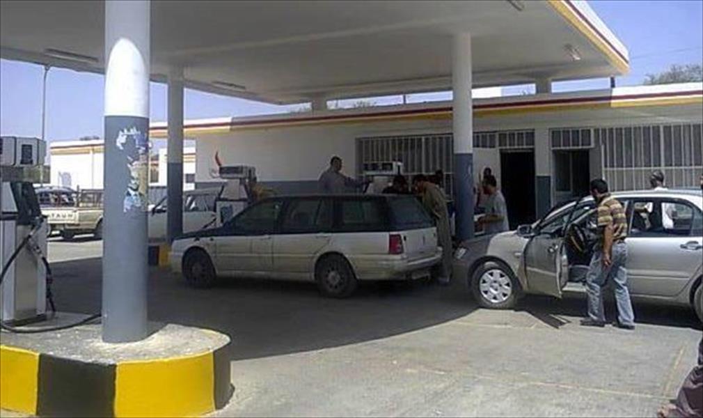 أزمة وقود وازدحام المحطات في بني وليد جراء انقطاع الكهرباء