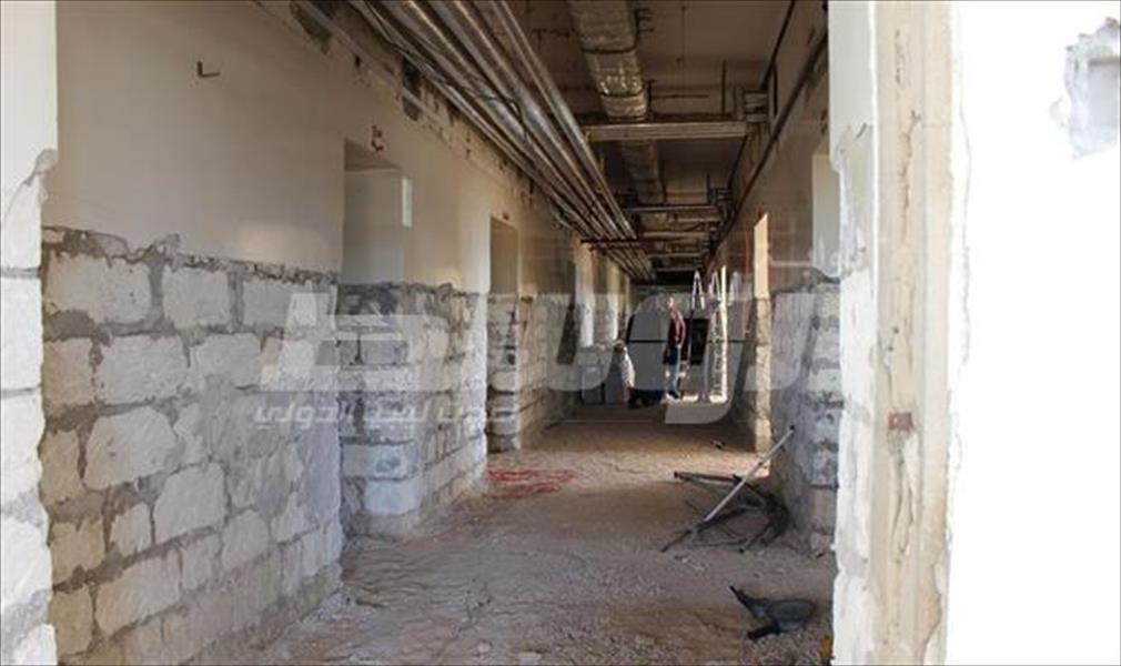 بلدي بنغازي يباشر أعمال الصيانة في مستشفى الجلاء