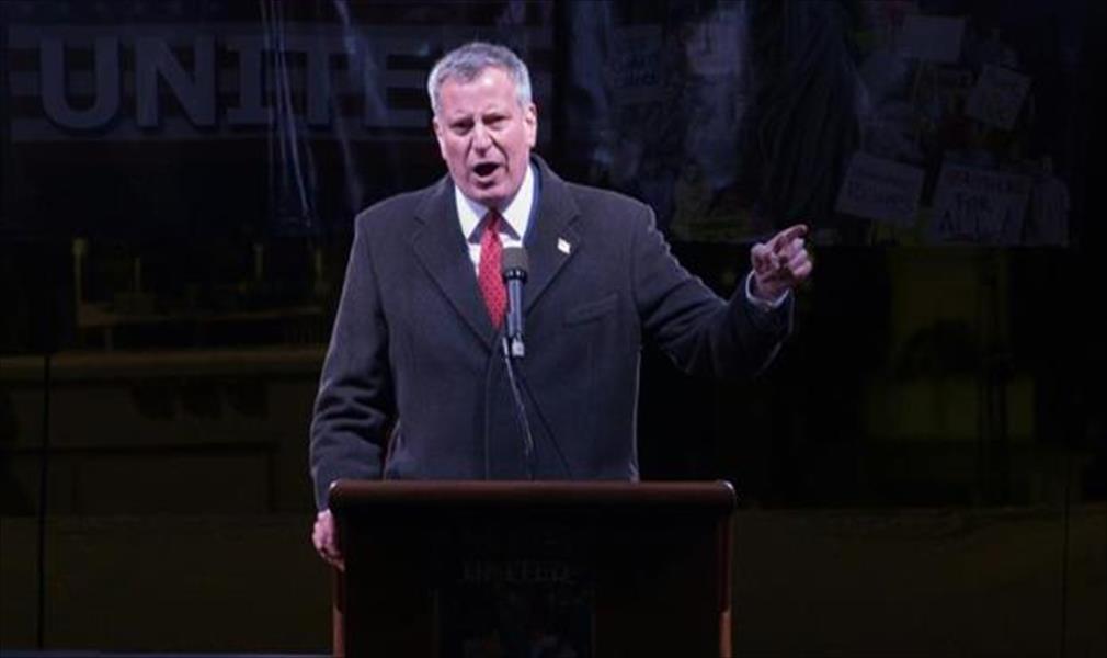 رئيس بلدية نيويورك: سنتصدى لإجراءات ترامب ضد الهجرة