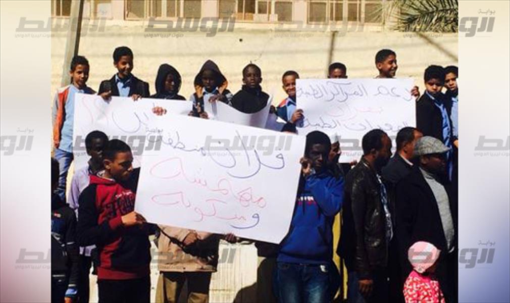 متظاهرون في سبها يطالبون بتحسين أوضاع الجنوب ويهددون بالتصعيد