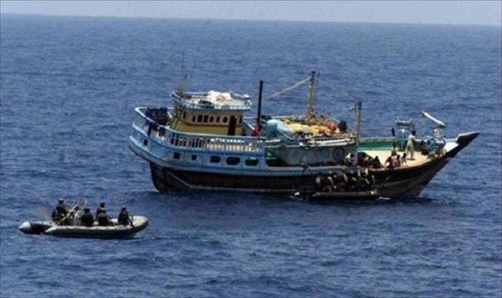 14 صيادًا مصريًا محتجزون في تونس يعودون إلى بلادهم