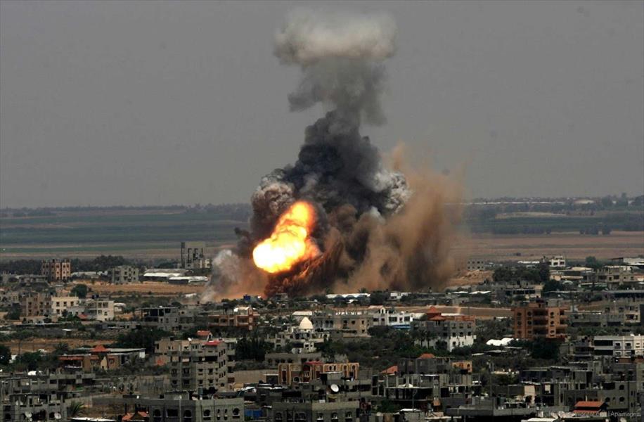 غارات إسرائيلية تستهدف مواقع حماس بقطاع غزة