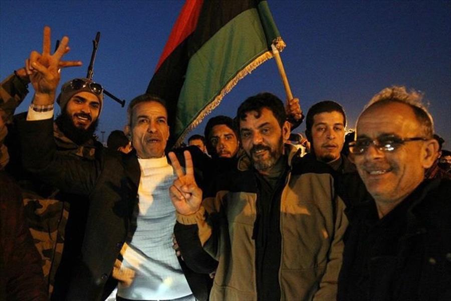 بالصور: الشعب و الجيش يحتفلون بذكرى ثورة فبراير في بنغازي