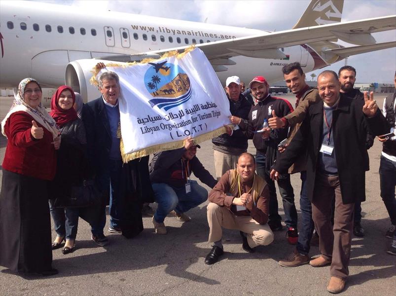 للمرة الأولى منذ 2011: عائلات ليبيا تبدأ رحلة سياحية إلى جبال أكاكوس (صور)