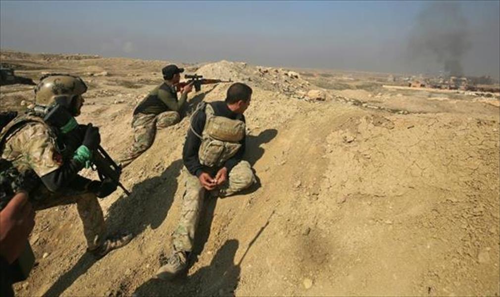 للمرة الأولى.. القوات العراقية تقصف مواقع لـ«داعش» في سورية