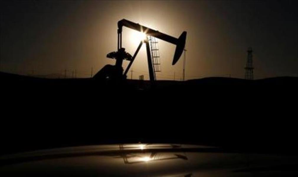 انخفاض أسعار النفط متأثرة بزيادة المخزون الأميركي