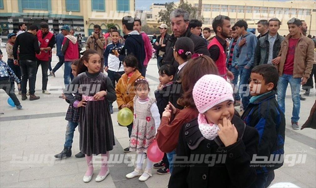 ميدان الشهداء يشهد فعاليات مهرجان طبرق للطفولة