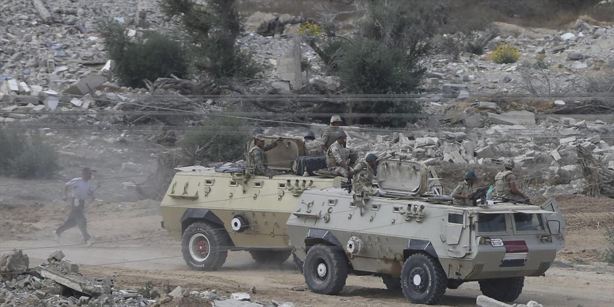 الجيش المصري يدمر مخابئ للعناصر «التكفيرية» ويضبط «إرهابيين»