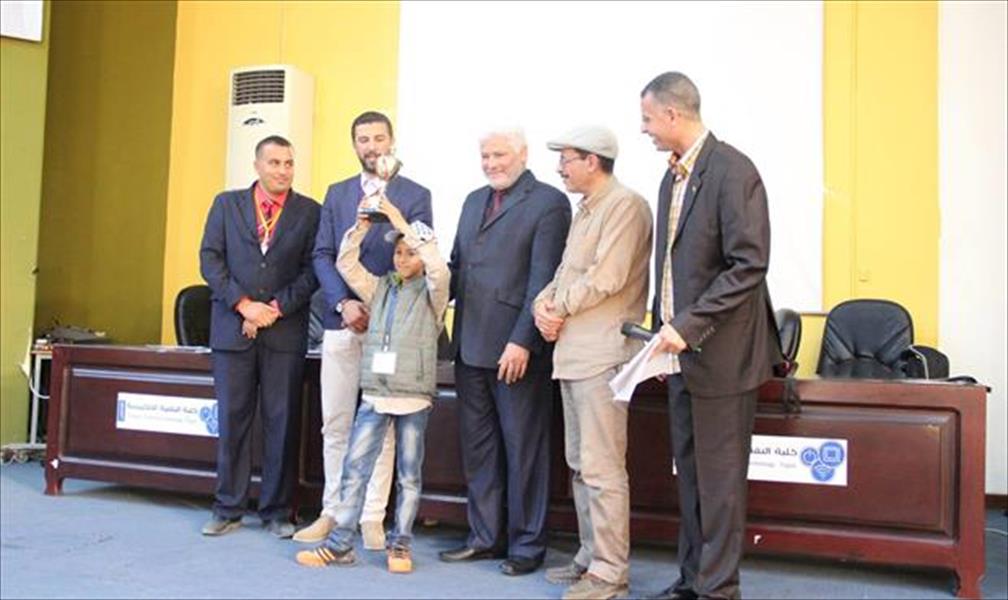 الليبي الفاسي يتوج بدولية طرابلس لـ«المكعب الذهبي»