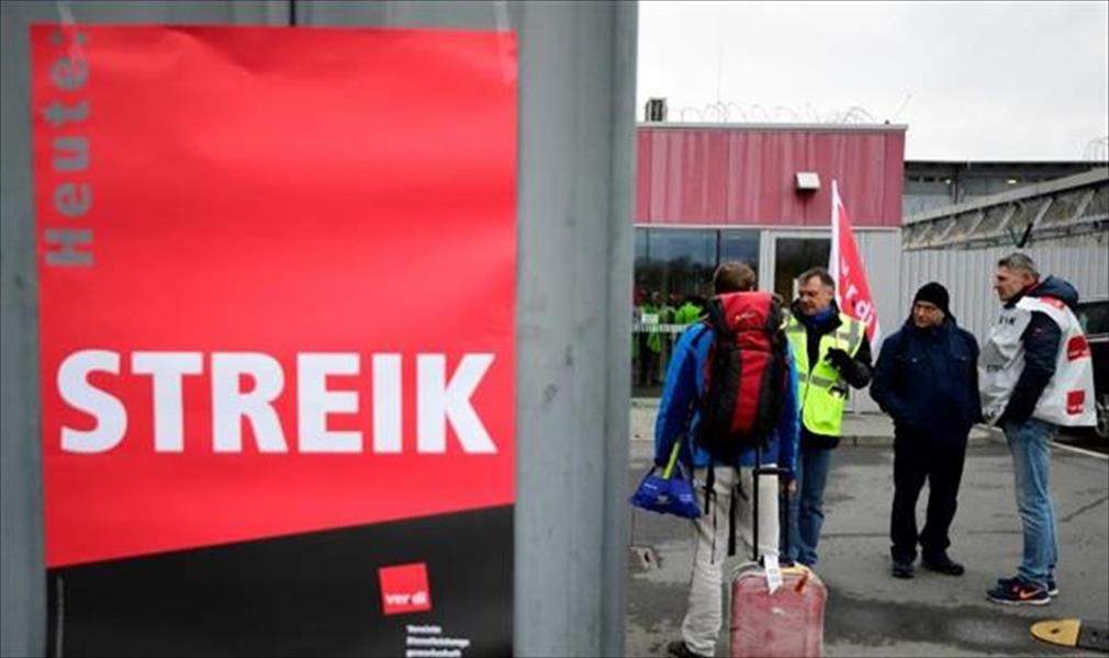 إلغاء مئات الرحلات الجوية بسبب إضراب في مطاري برلين