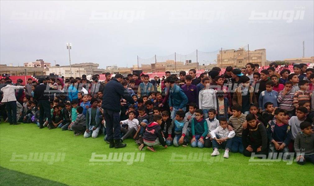 بالصور: ملعب طبرق البلدي يستضيف احتفالات عيد الأم والطفل