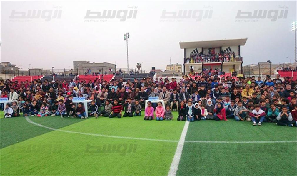 بالصور: ملعب طبرق البلدي يستضيف احتفالات عيد الأم والطفل