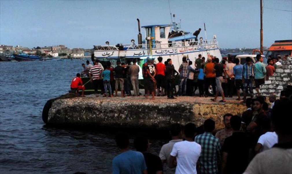أحكام بالسجن على 56 مصريًّا بتهمة التورط في غرق مركب رشيد