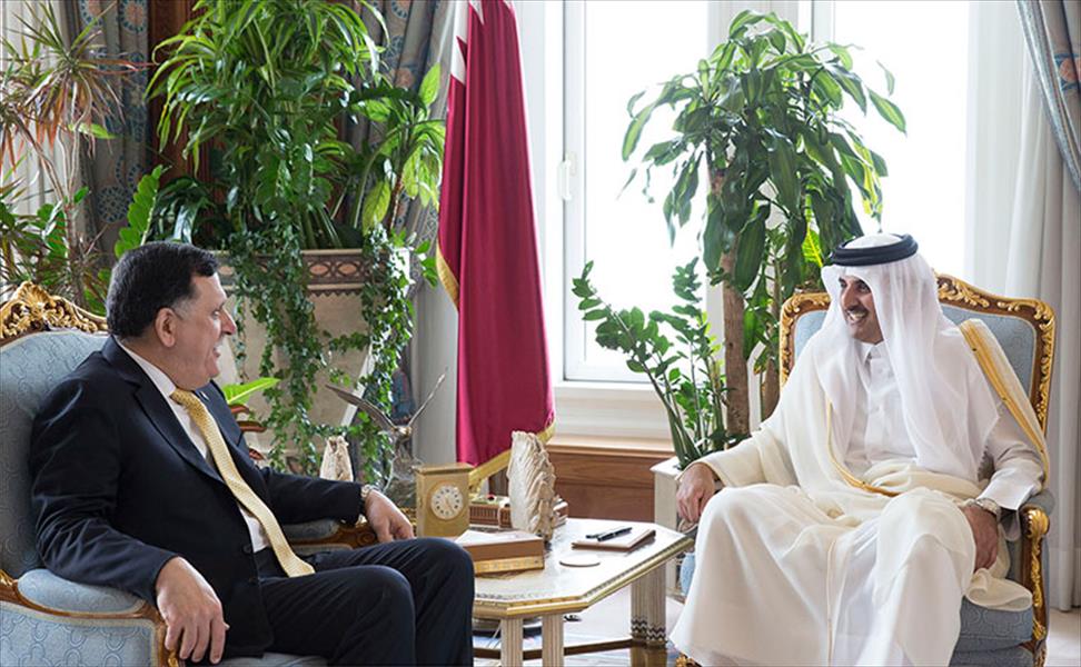أمير قطر يستقبل السراج والوفد المرافق له