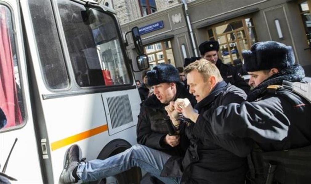 الاتحاد الأوروبي يدعو روسيا إلى الإفراج عن «متظاهري الفساد»
