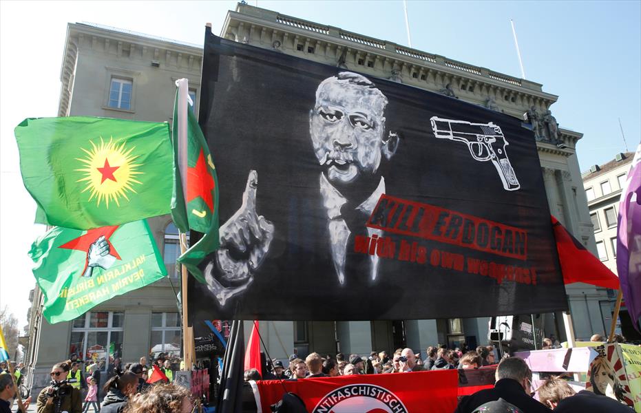 سويسرا تحقق بشأن لافتة «اقتلوا إردوغان»