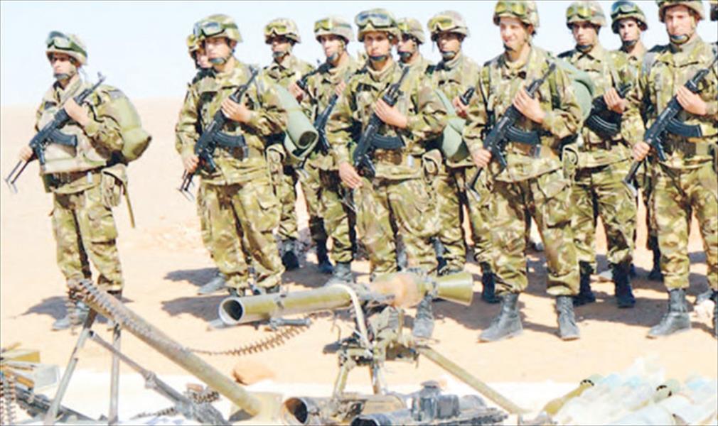 الجيش الجزائري: سماسرة السلاح يستغلون أزمة ليبيا لدعم الإرهاب