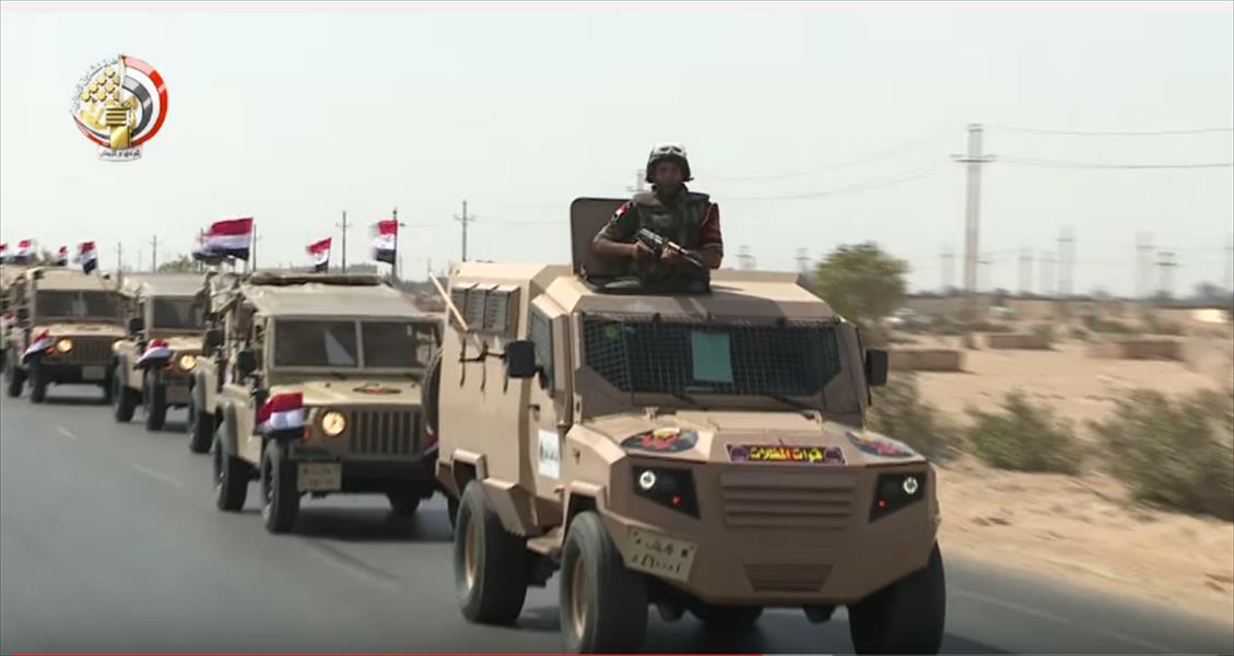 بالفيديو: الجيش المصري ينتشر في الشوارع عقب هجمات إرهابية استهدفت كنيستين