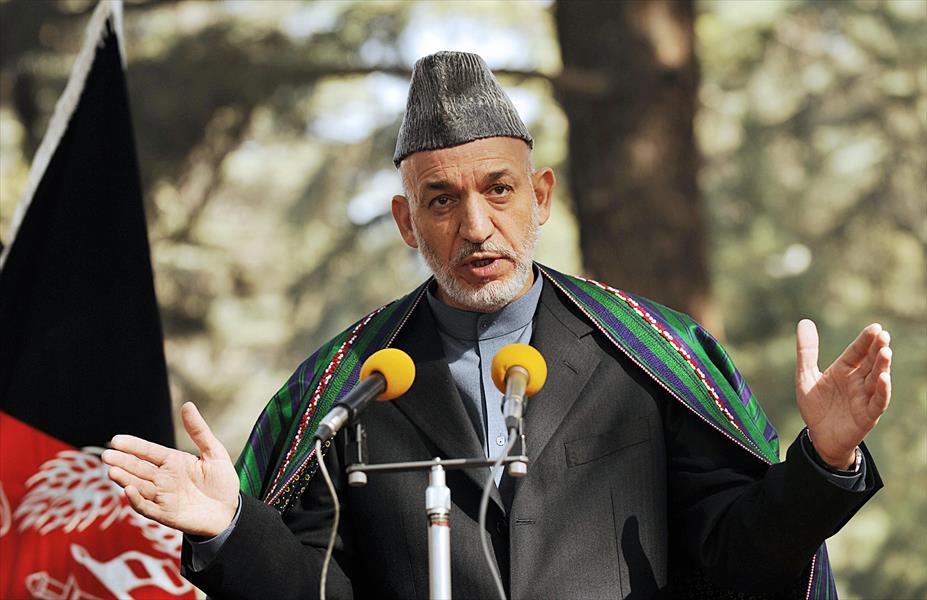 كرزاي يتهم الرئيس الأفغاني بالخيانة بسبب «أم القنابل»