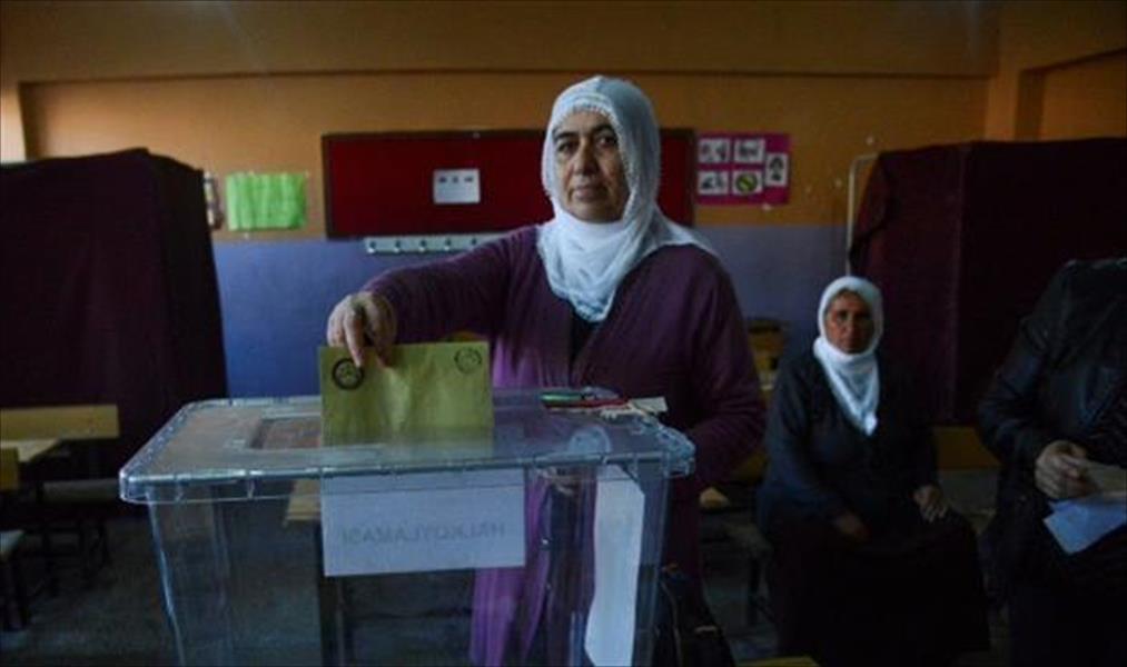 بدء التصويت على استفتاء التعديلات الدستورية في تركيا 