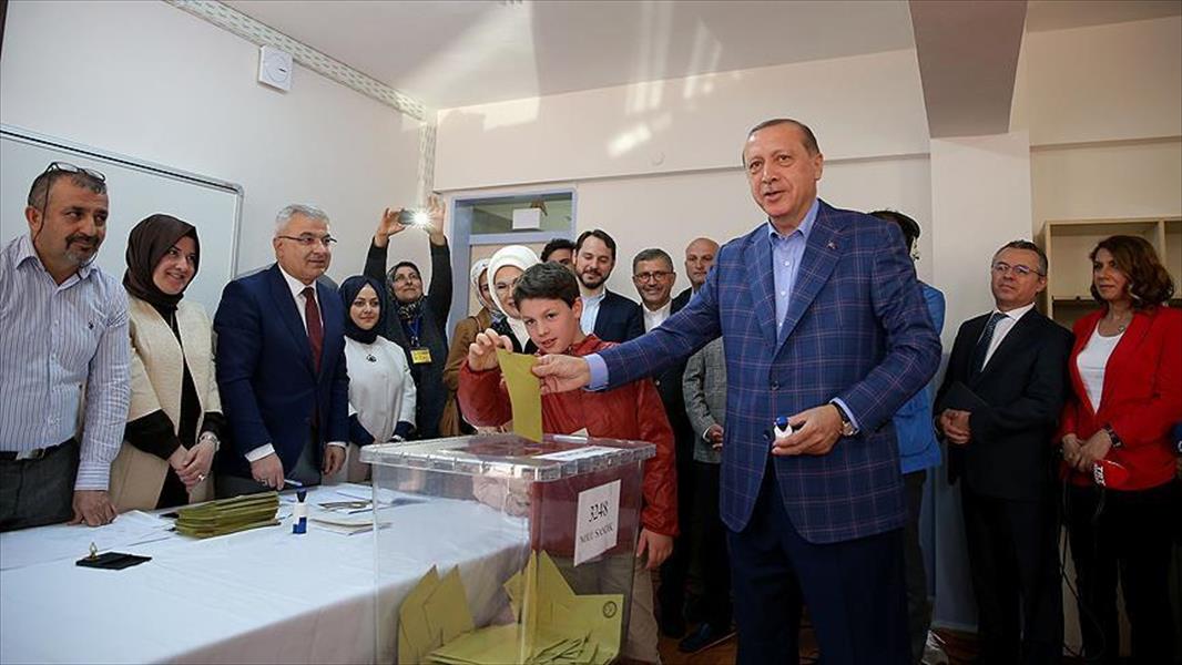 استفتاء تركيا.. نتائج أولية لصالح الموافقين على التعديلات الدستورية